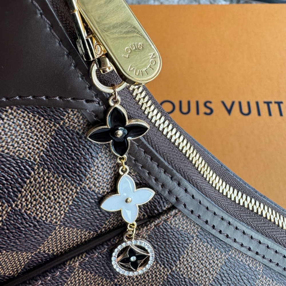 🤎 Louis Vuitton Thames GM – Damier Ebene – Red Interior - Picture 15 of 16